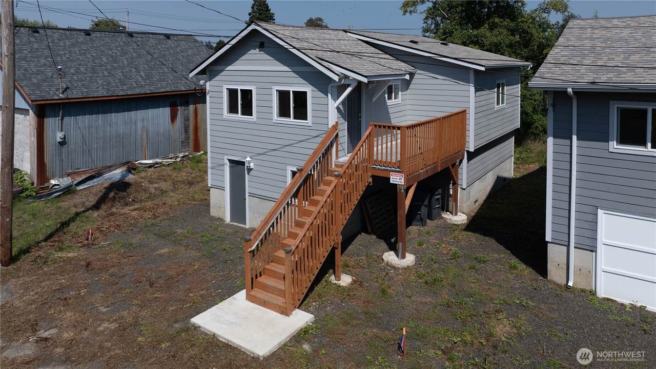 102 Martin Street - Photo 1