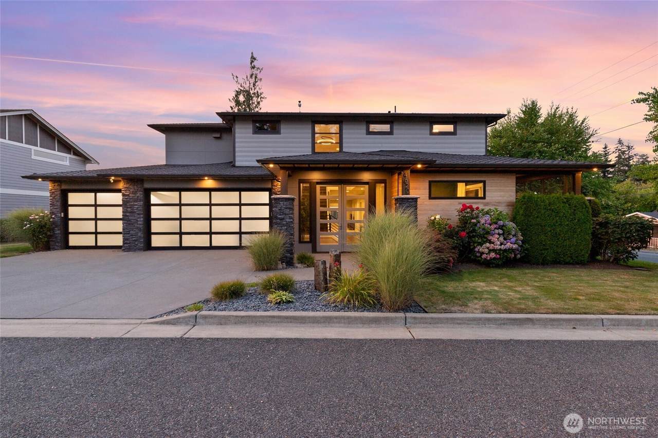 4620 Seahurst Avenue - Photo 1