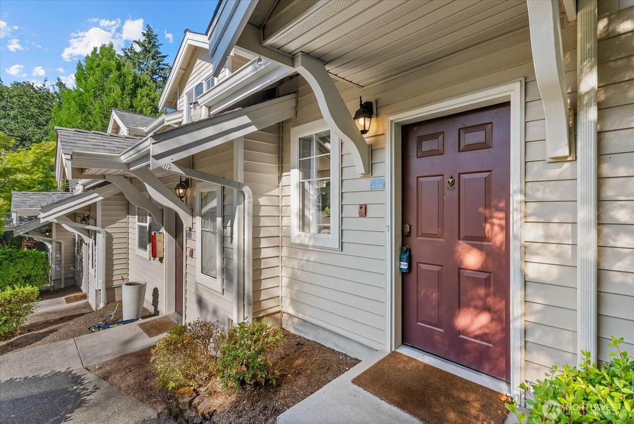 2300 Jefferson Ave - Photo 1