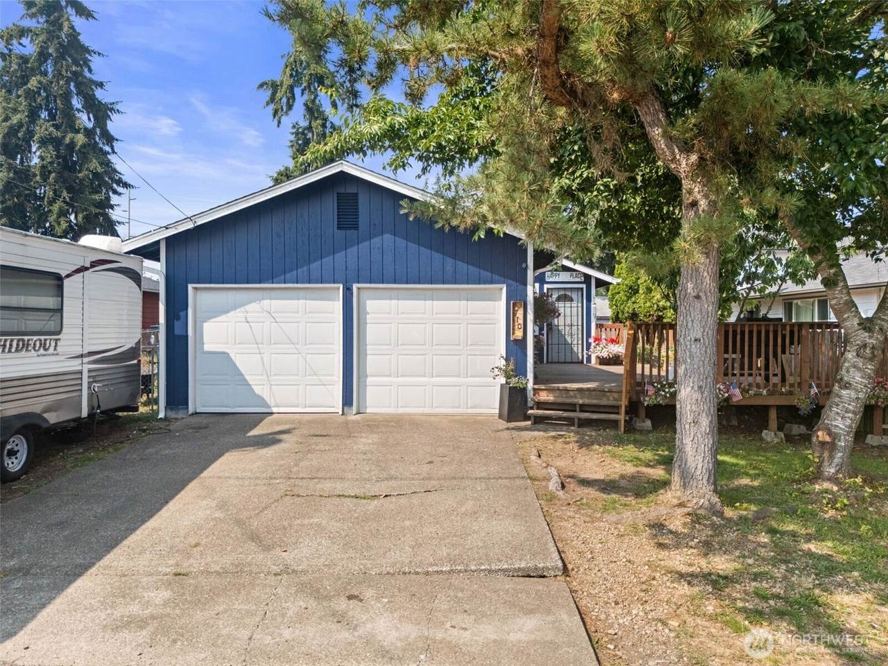 1710 Young Street - Photo 1