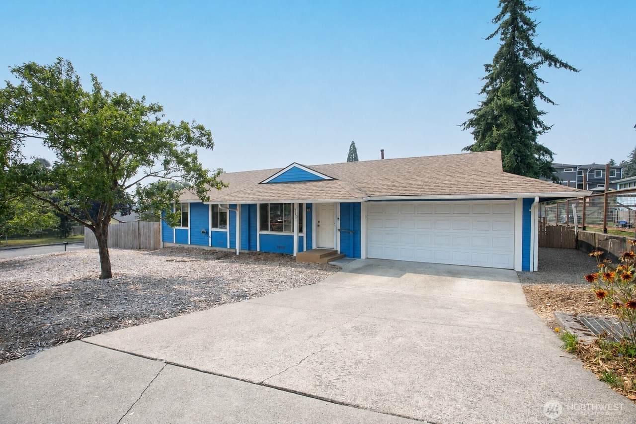 2129 Poplar Drive - Photo 1