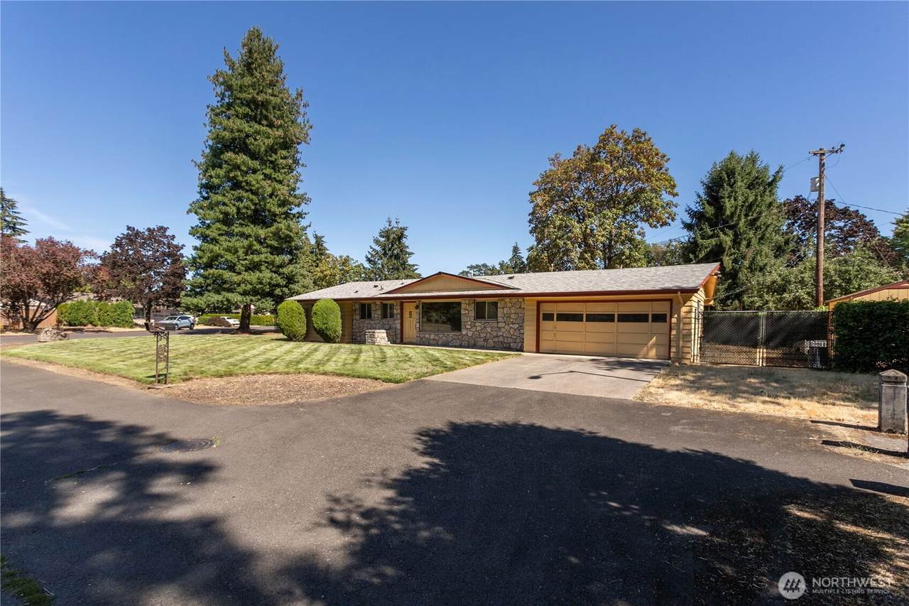 2607 Whitman Avenue - Photo 1