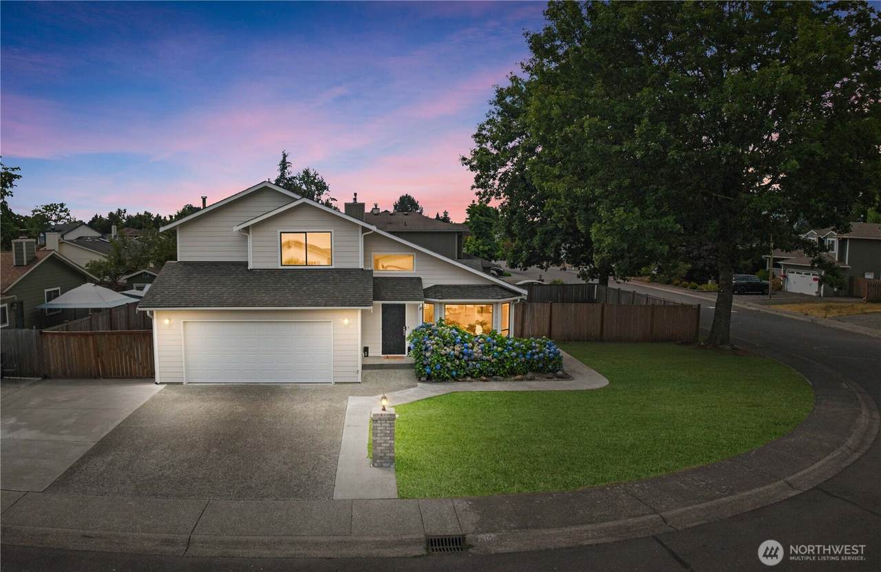 410 Warwick Street - Photo 1
