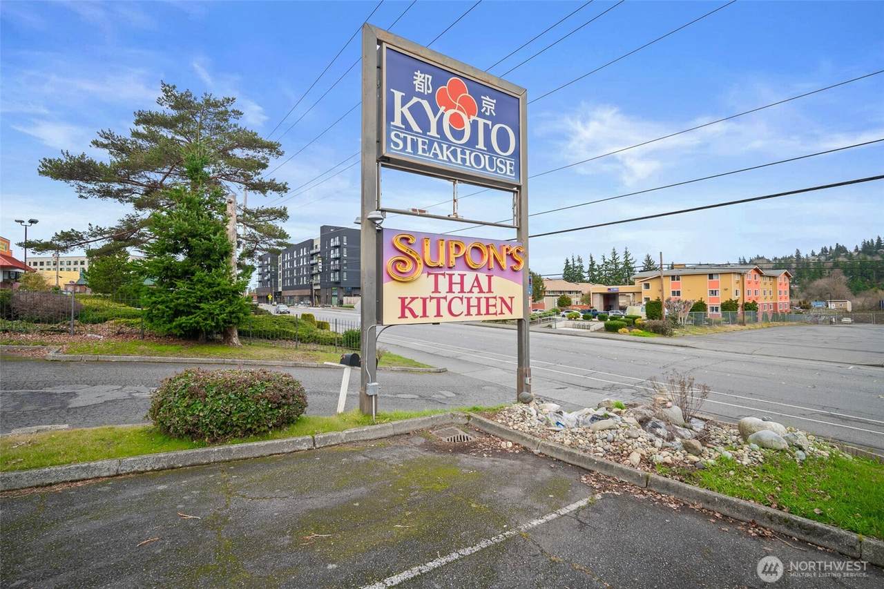 111 Samish Way - Photo 1