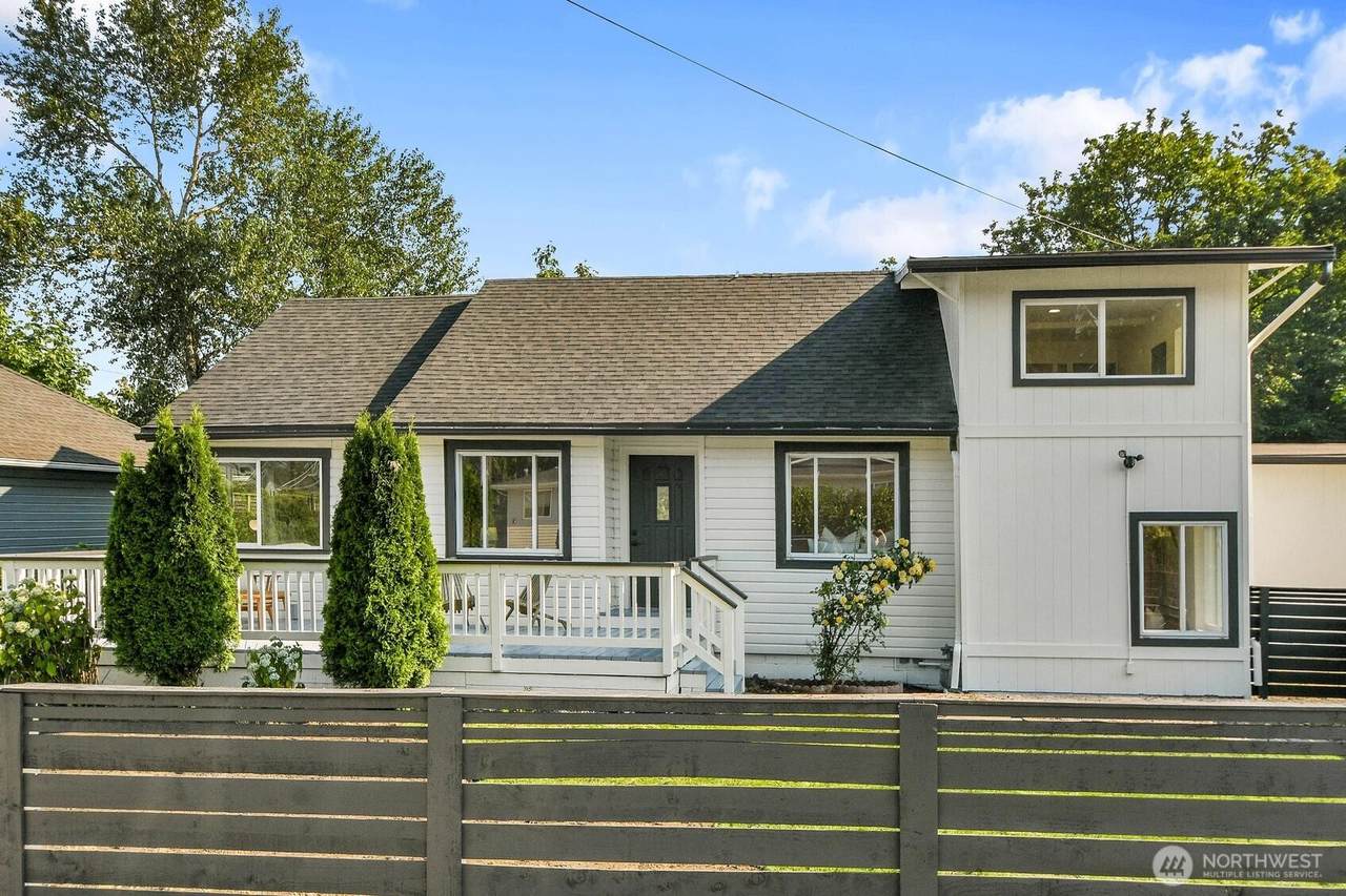 305 7th Street - Photo 1