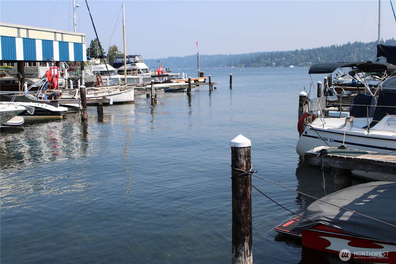 9050 Seward Park Avenue - Photo 1