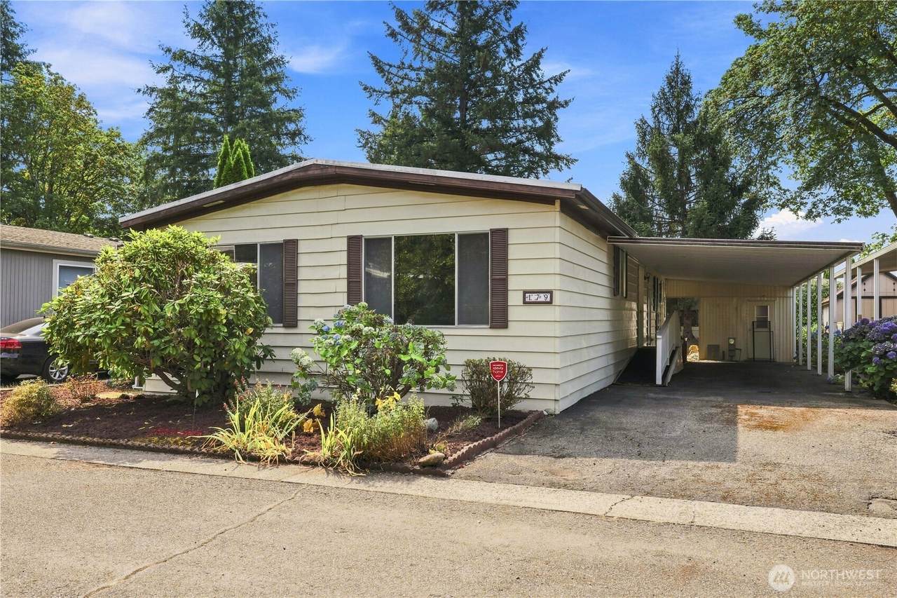 18425 95th Street - Photo 1