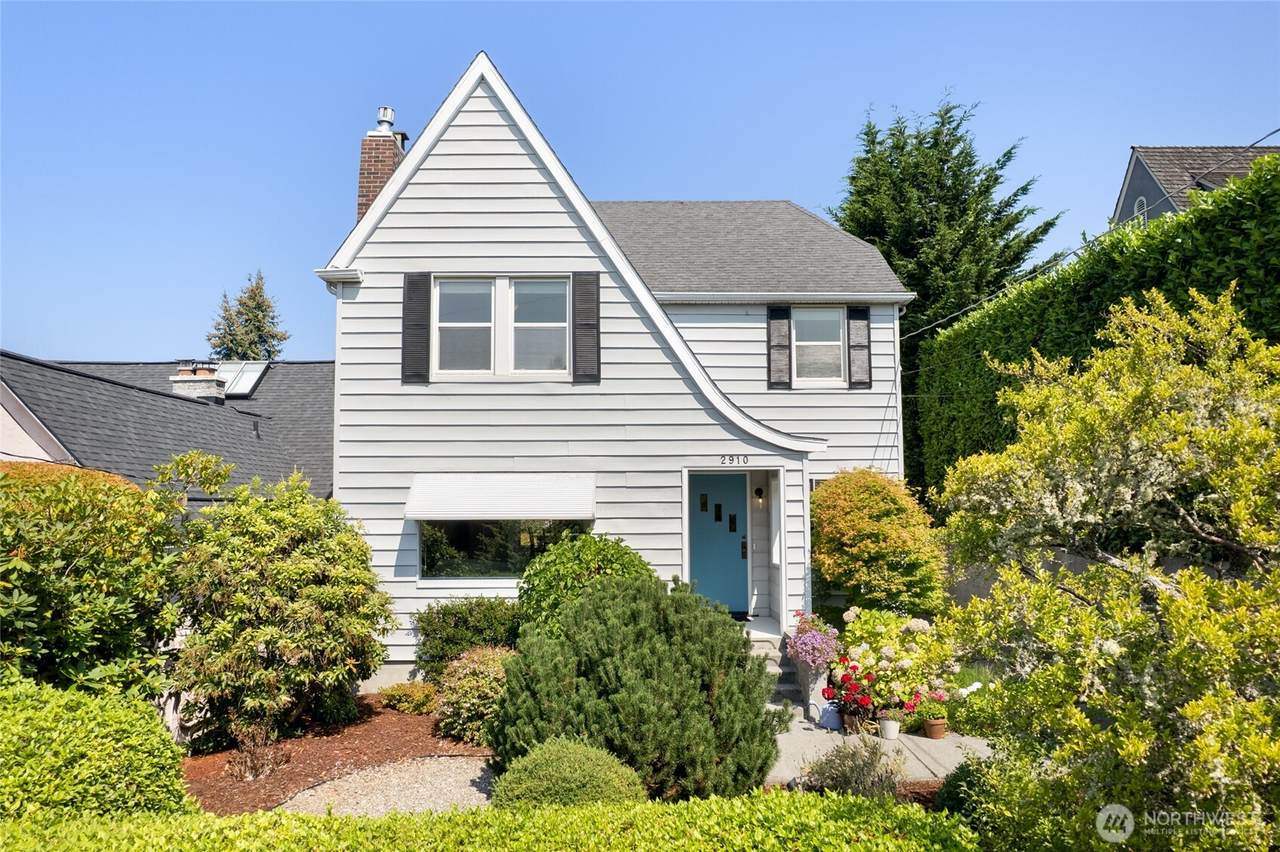 2910 Crockett Street - Photo 1