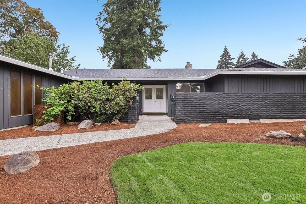 12704 15th Street - Photo 1
