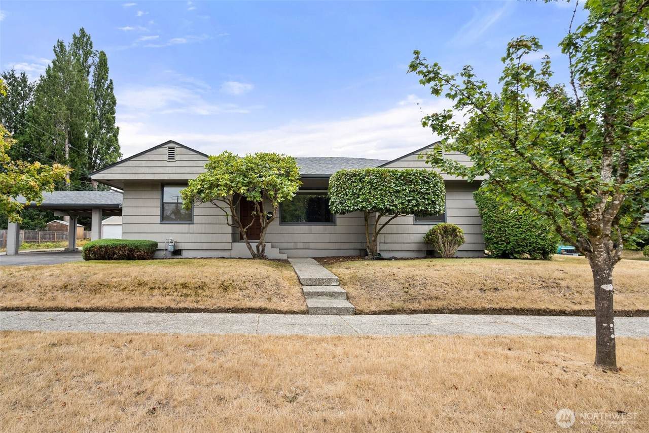1719 8th Avenue - Photo 1