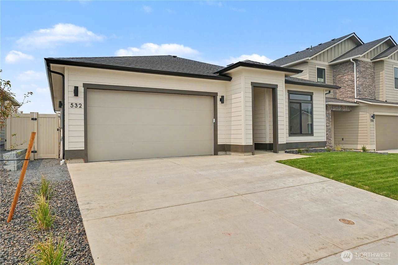 532 Oasis Loop - Photo 1