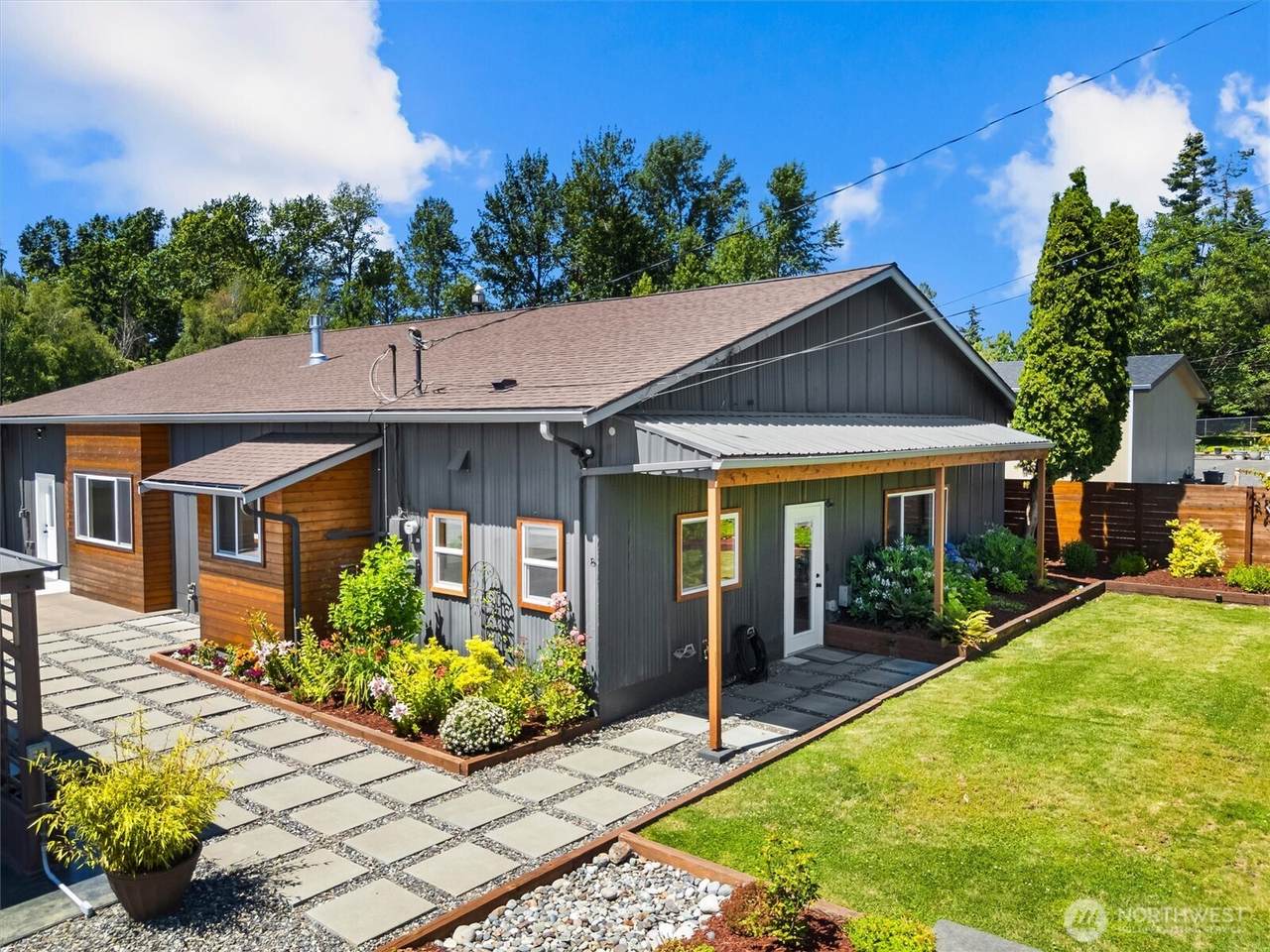 3275 Bennett Drive - Photo 1