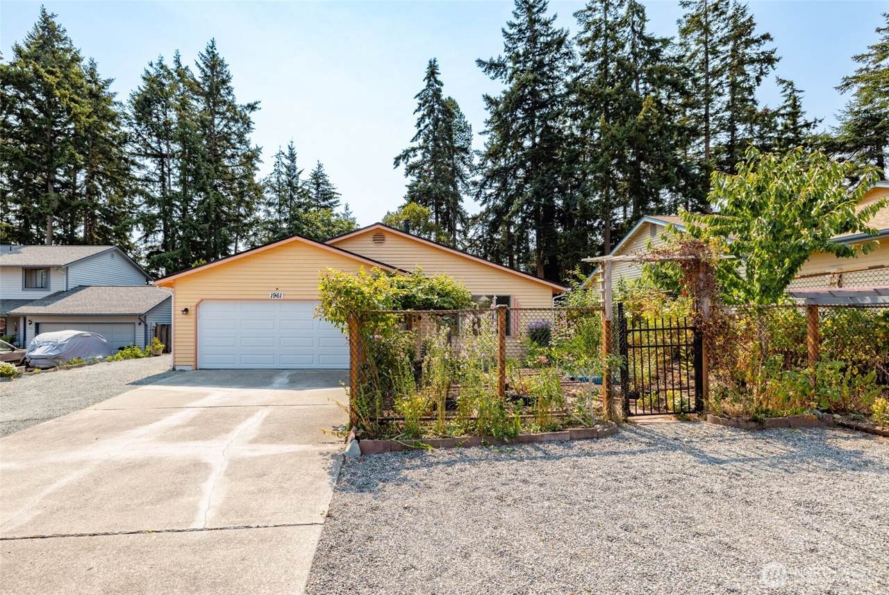 1961 9th Avenue - Photo 1