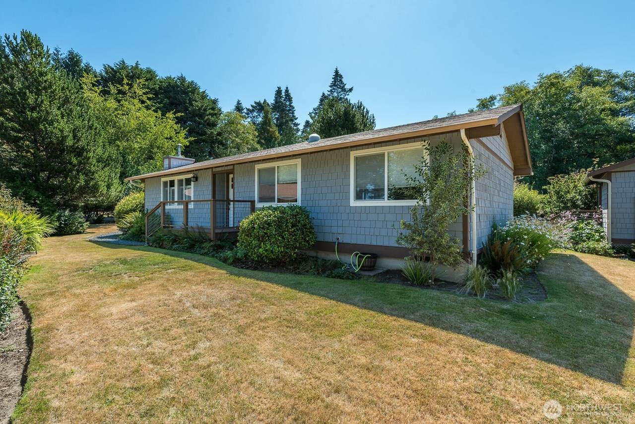 1607 Parker Road - Photo 1