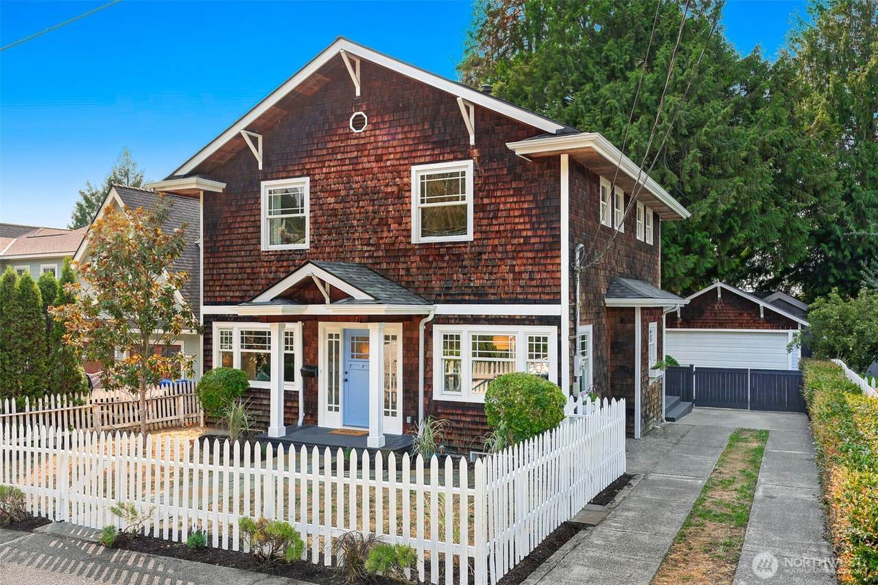 9207 47th Avenue - Photo 1
