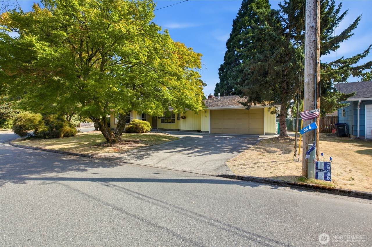 1708 5th Street - Photo 1