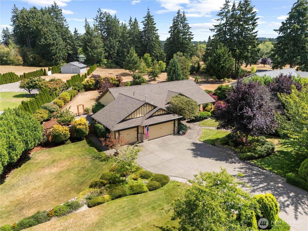 6139 86th Ave Se - Photo 1