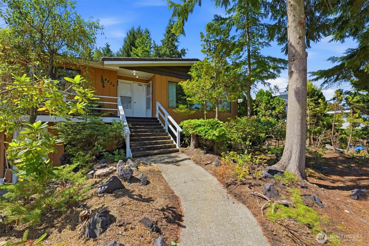 4236 Vassault Street - Photo 1