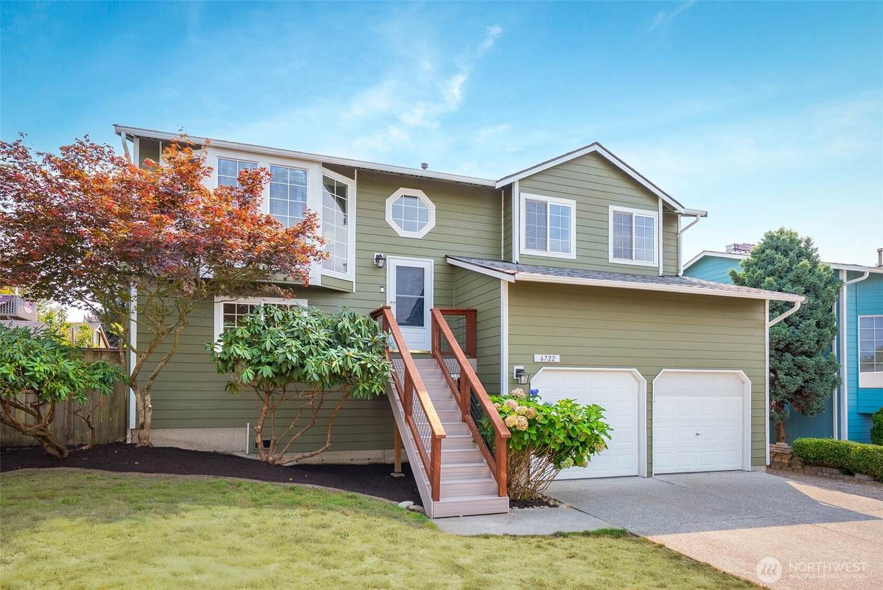 6722 66th Street - Photo 1