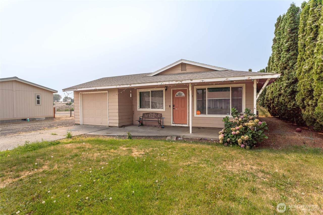222 M Street - Photo 1