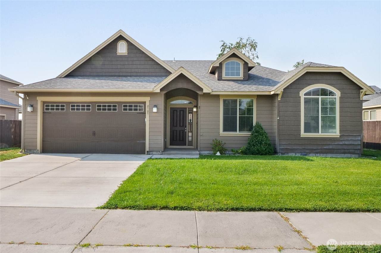 4707 Warbler Street - Photo 1