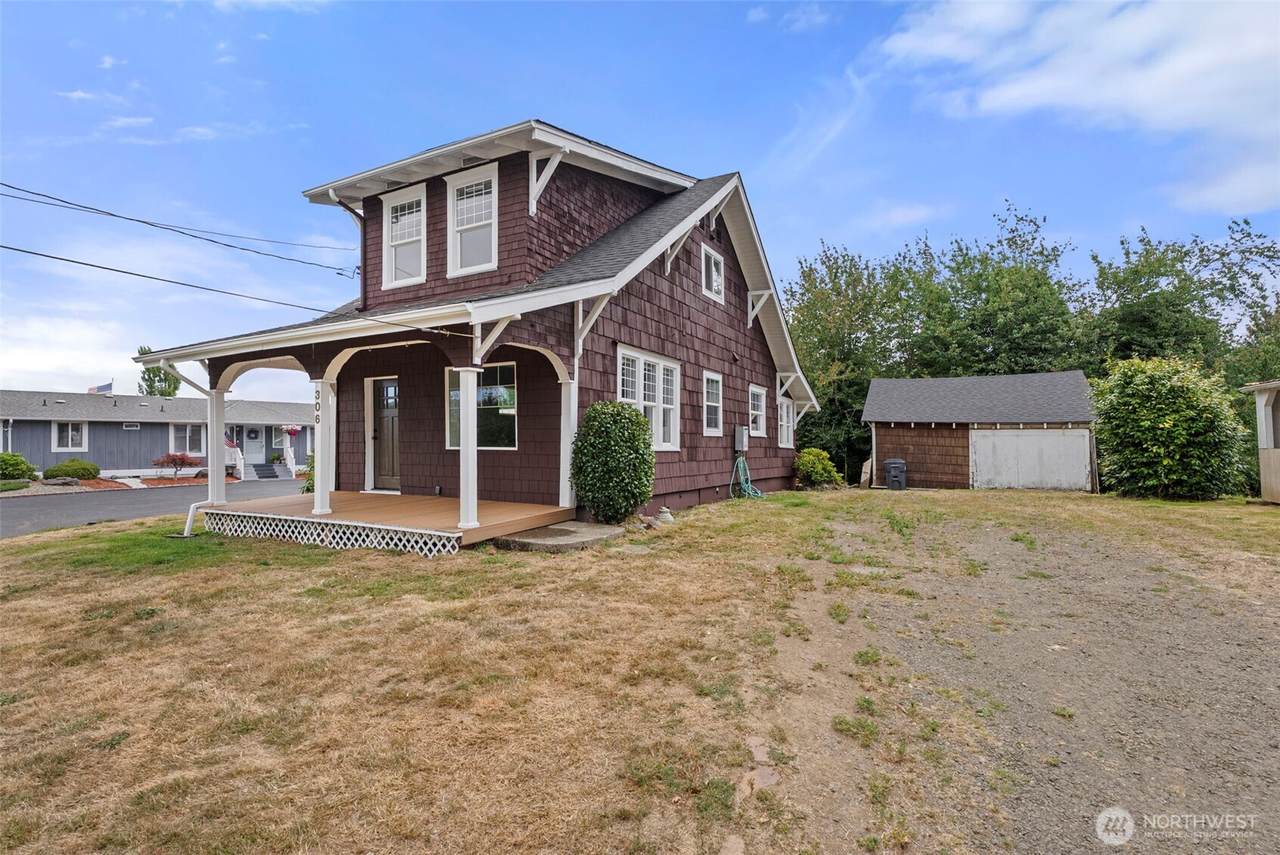 306 B Street - Photo 1