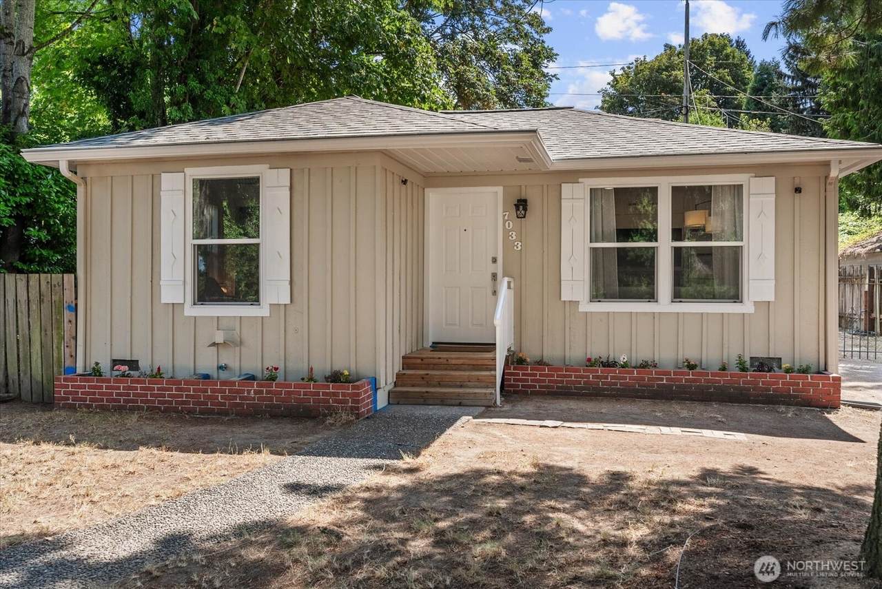 7033 126th Street - Photo 1