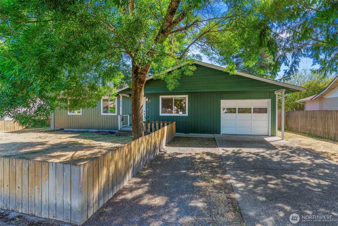 513 Diane Street - Photo 1