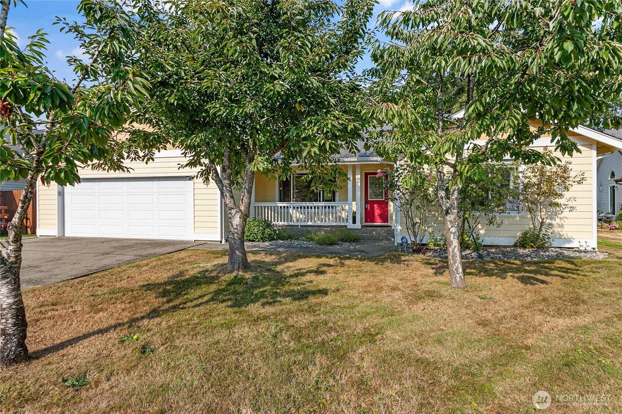 8387 Richmond Park Road - Photo 1