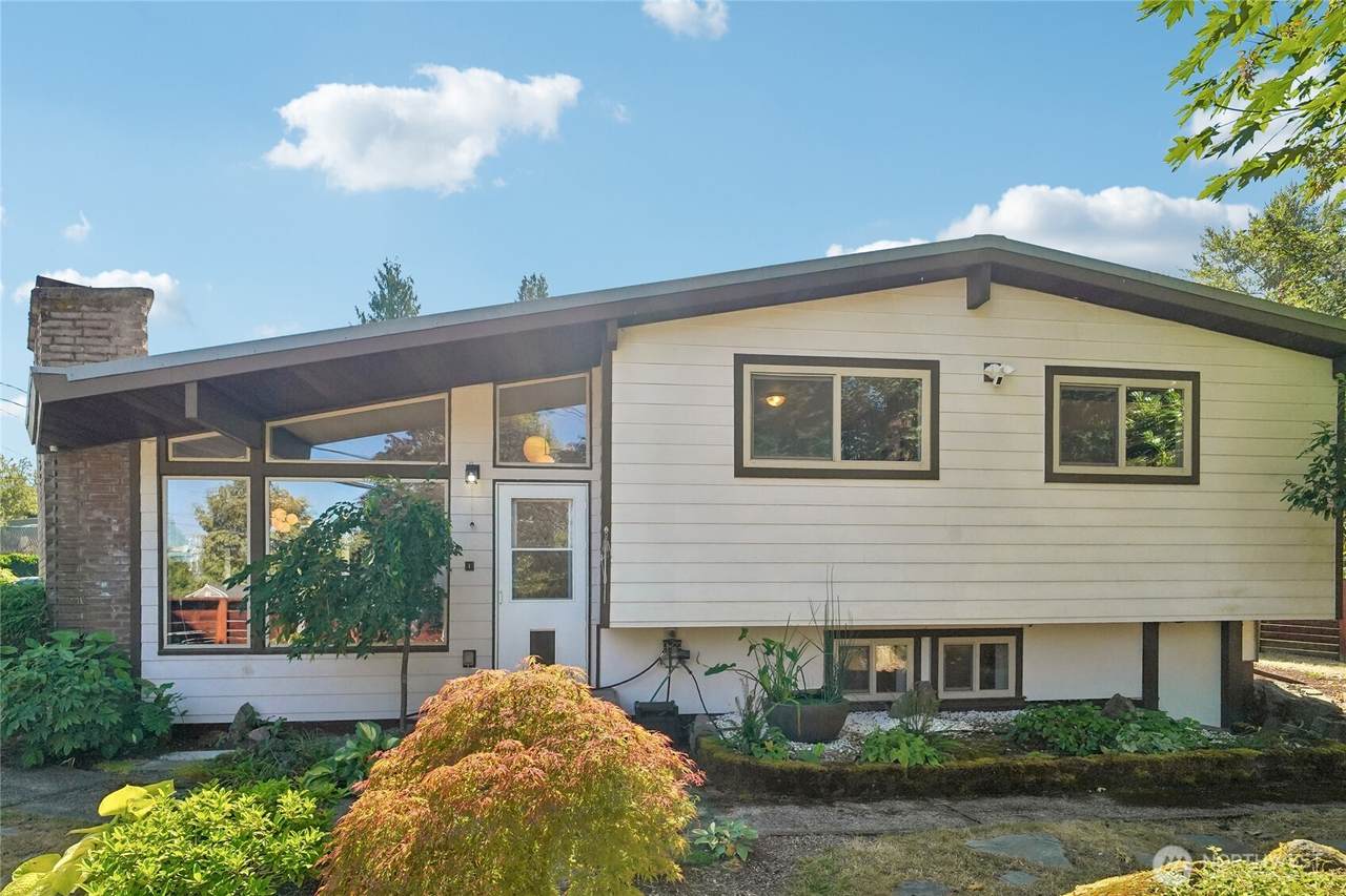 7005 128th Street - Photo 1