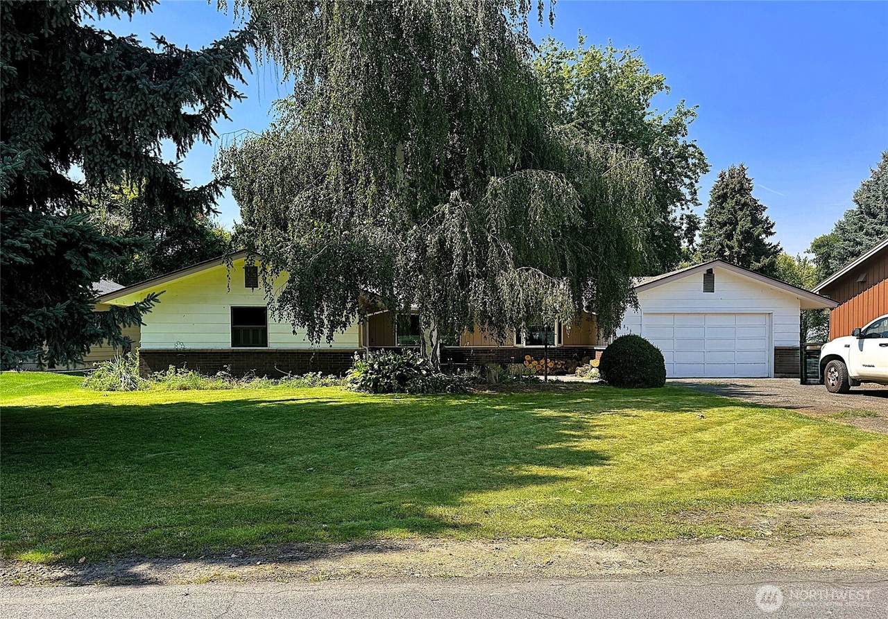 836 Meadowlark Lane - Photo 1