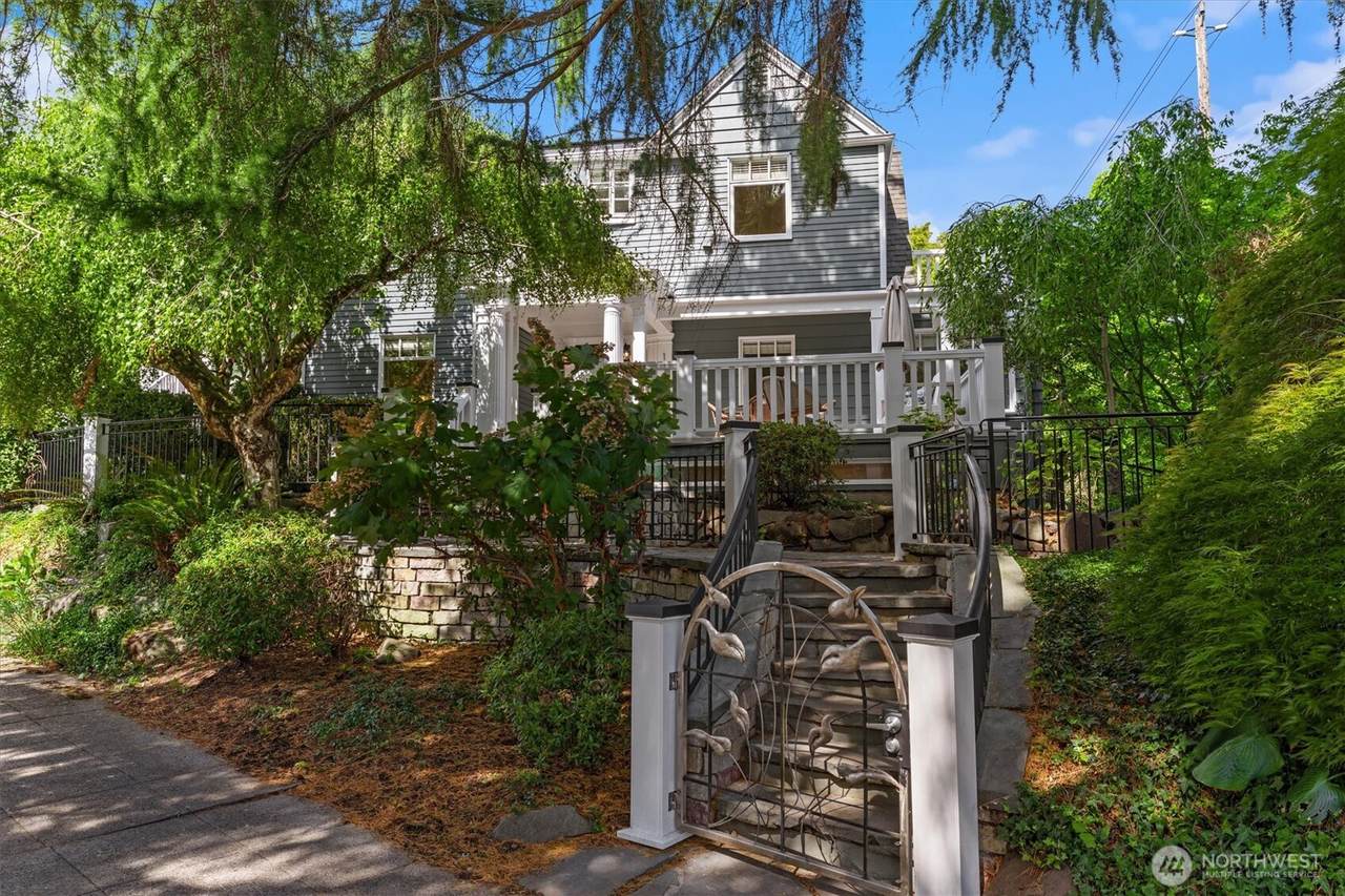 1920 Naomi Place - Photo 1