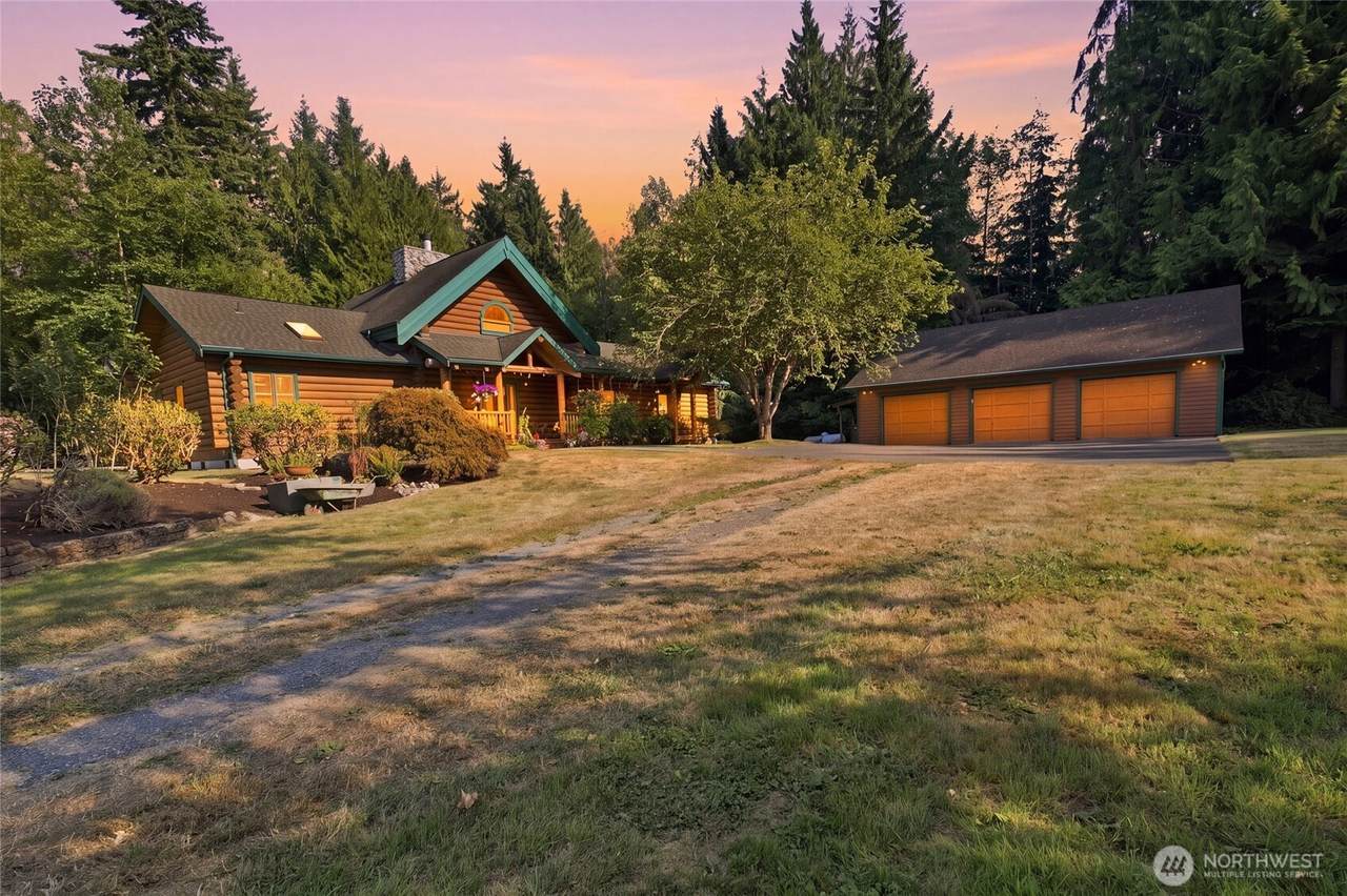 10828 115th Avenue - Photo 1