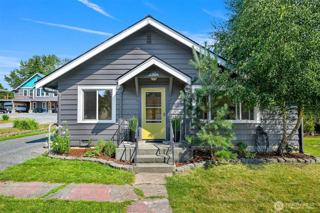 3304 Bennett Drive - Photo 1