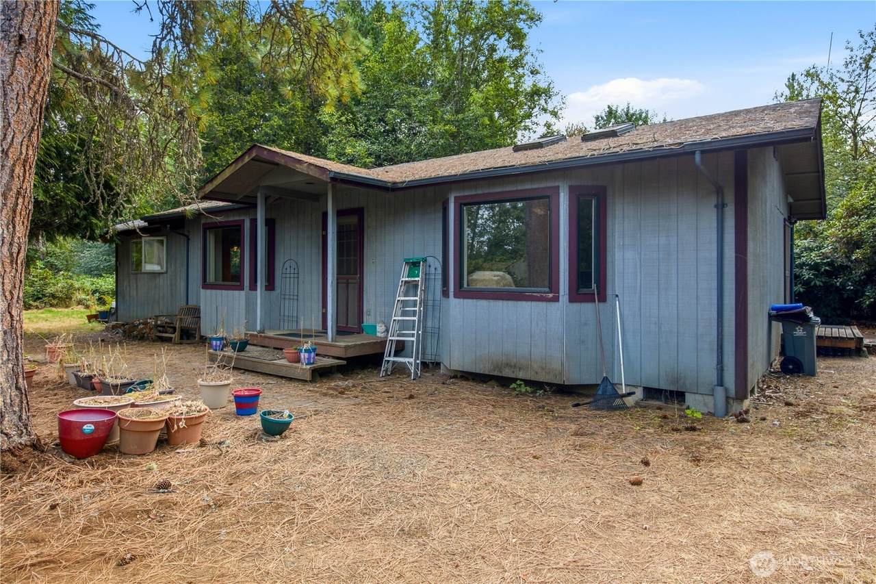 18610 196th Avenue - Photo 1