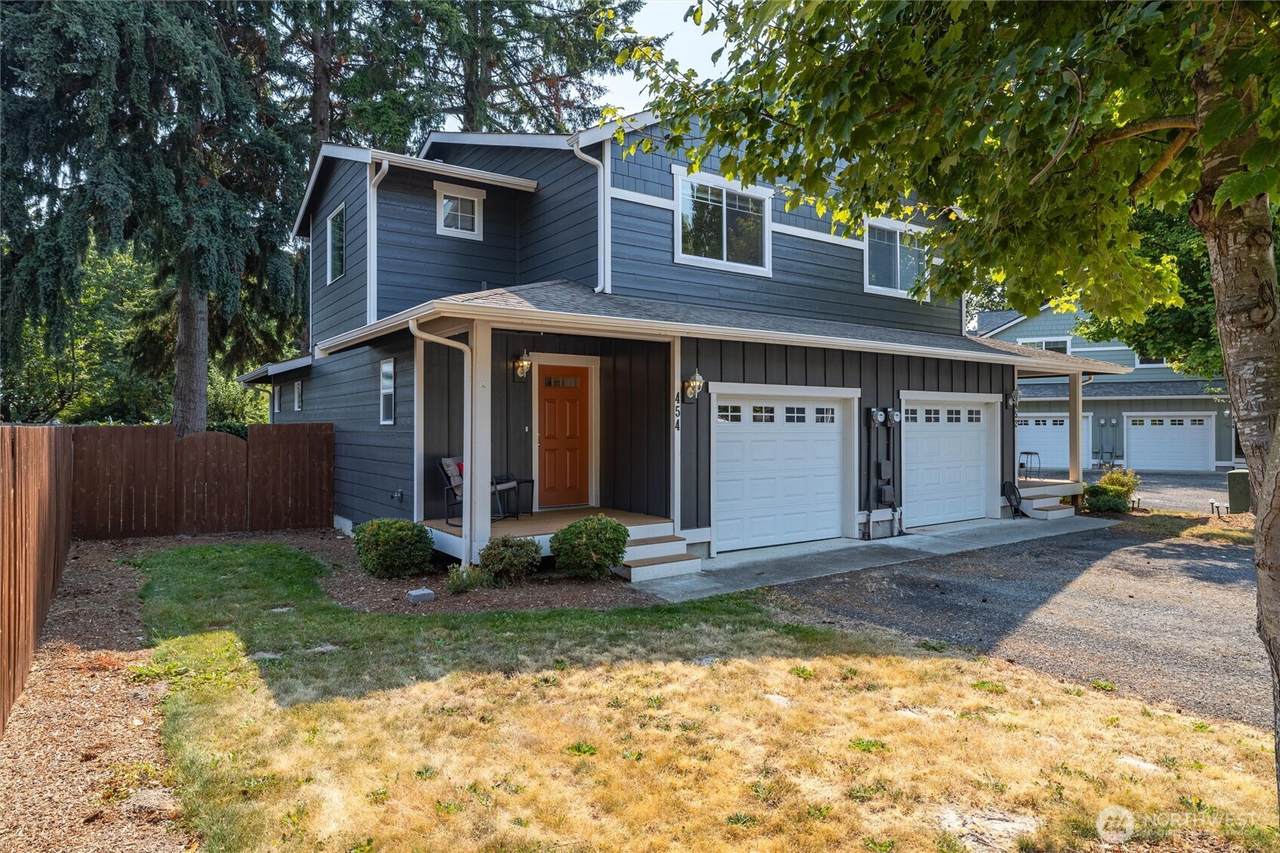454 Oak Hill Lane - Photo 1
