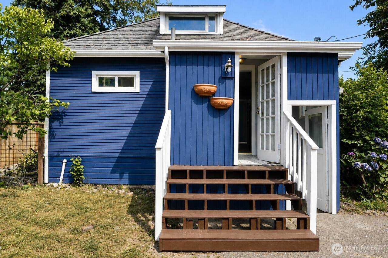 4036 119th Street - Photo 1