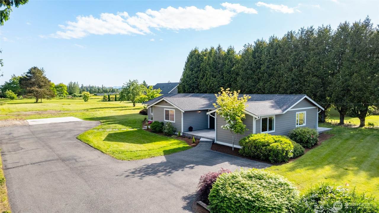 323 King Tut Road - Photo 1