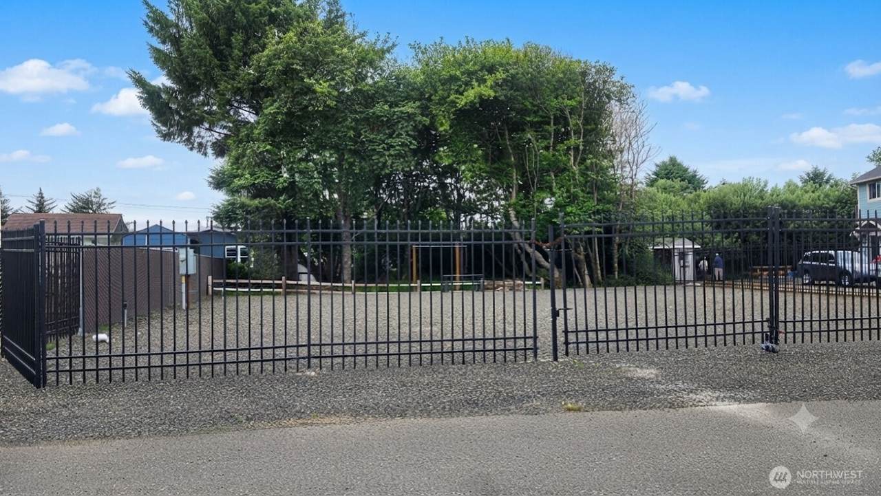 385 Clover Creek Avenue - Photo 1