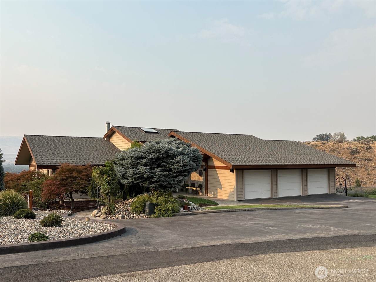 522 Hillcrest Circle Drive - Photo 1