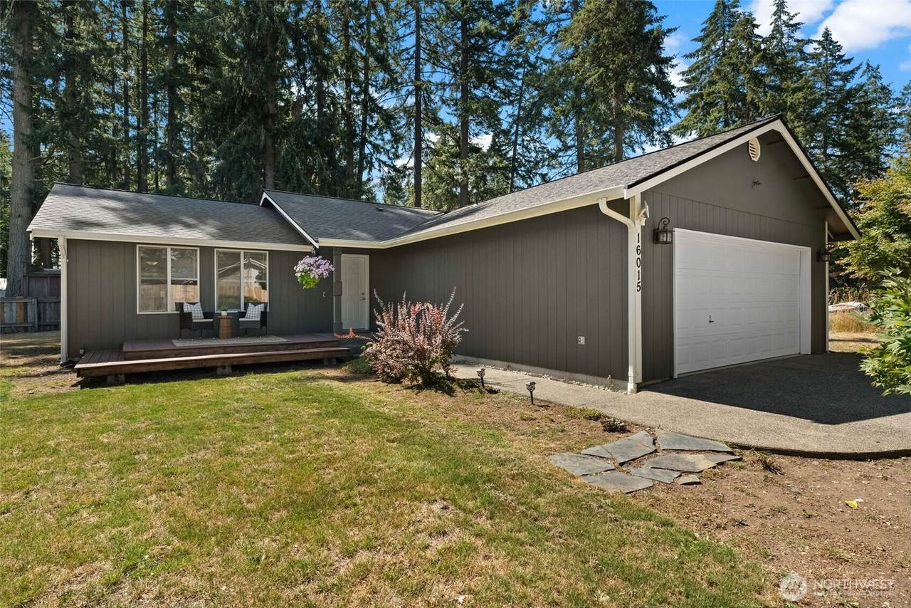 16015 10th Avenue - Photo 1