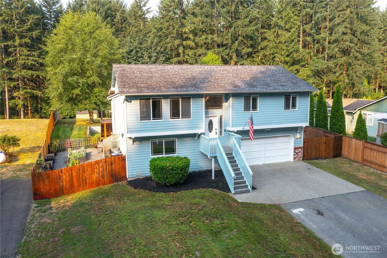 16518 135th Avenue - Photo 1