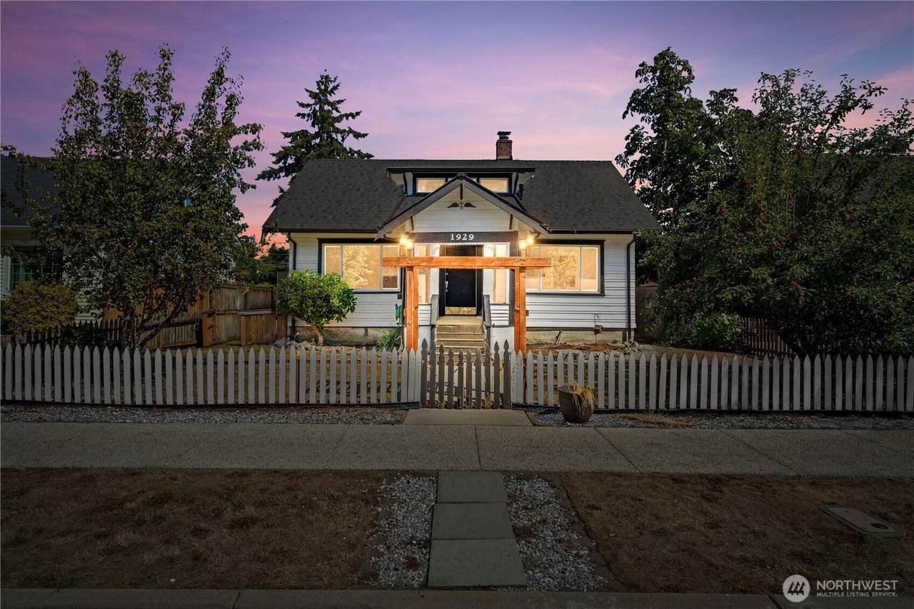 1929 S Sprague Avenue - Photo 1