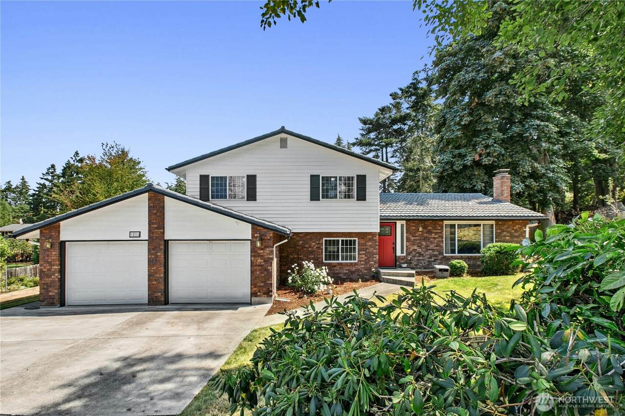 1210 Patriot Way - Photo 1