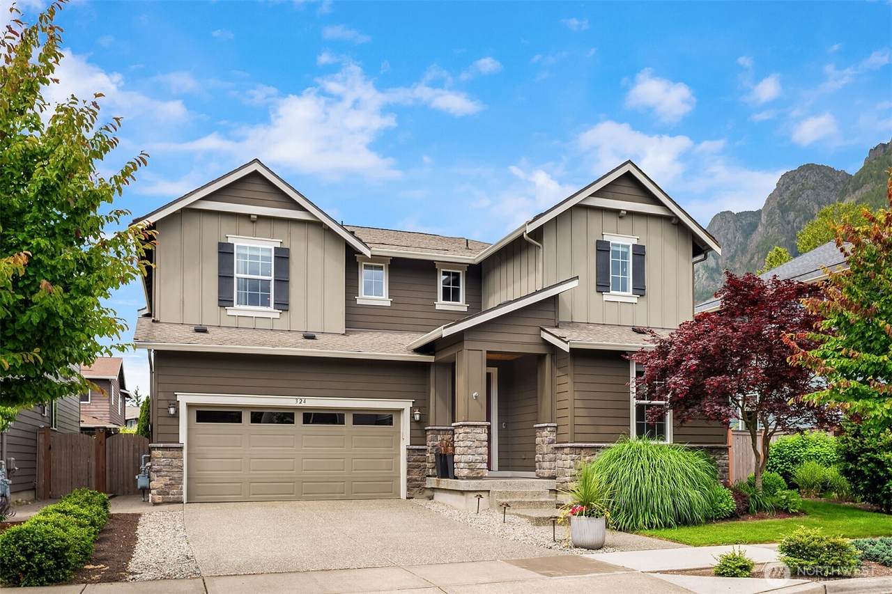 324 Zemp Way - Photo 1