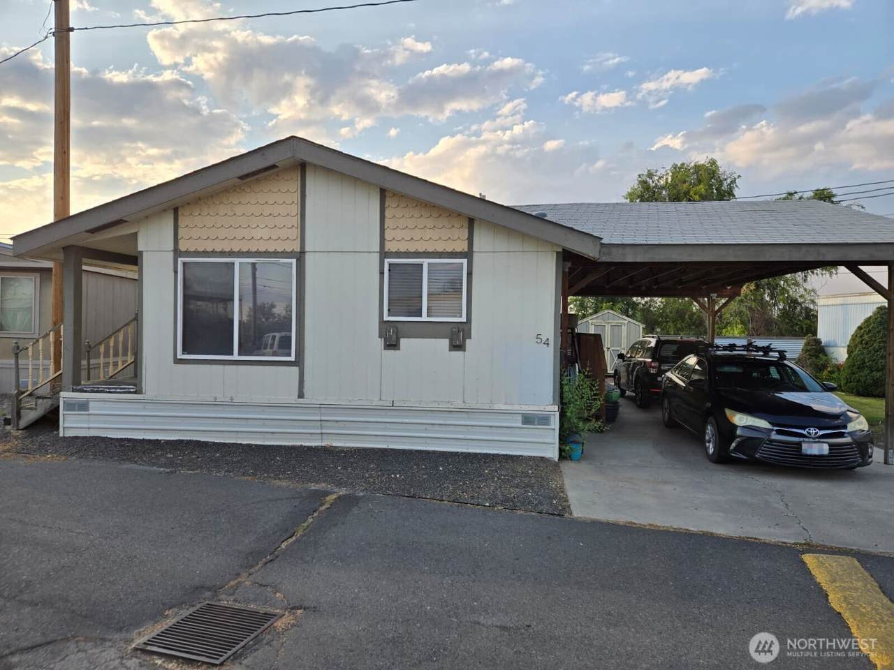 936 Division Street - Photo 1