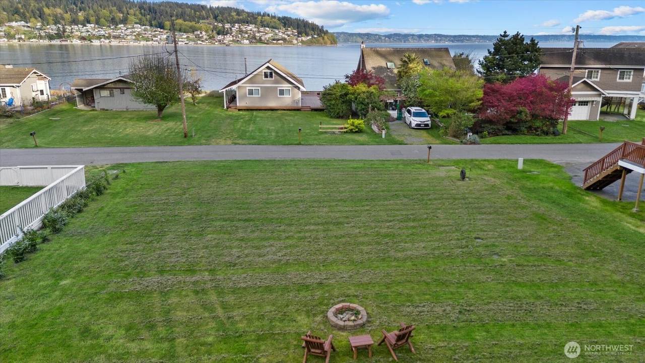3697 Driftwood Drive - Photo 1