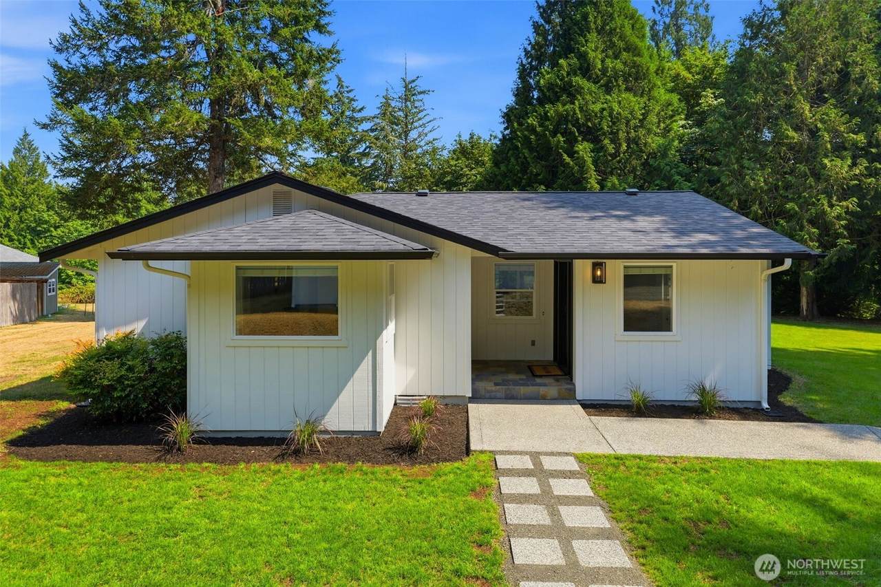 15615 53rd Street - Photo 1