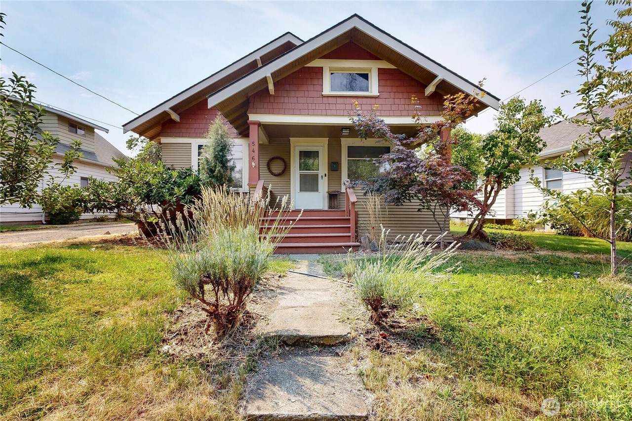 546 Locust Street - Photo 1