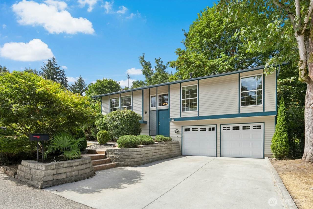 4621 123rd Avenue - Photo 1